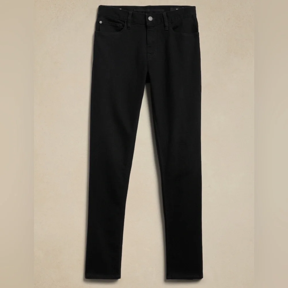 NWT Banana Republic Black Skinny Traveler Jean 2.0 Size 31 X 34.
